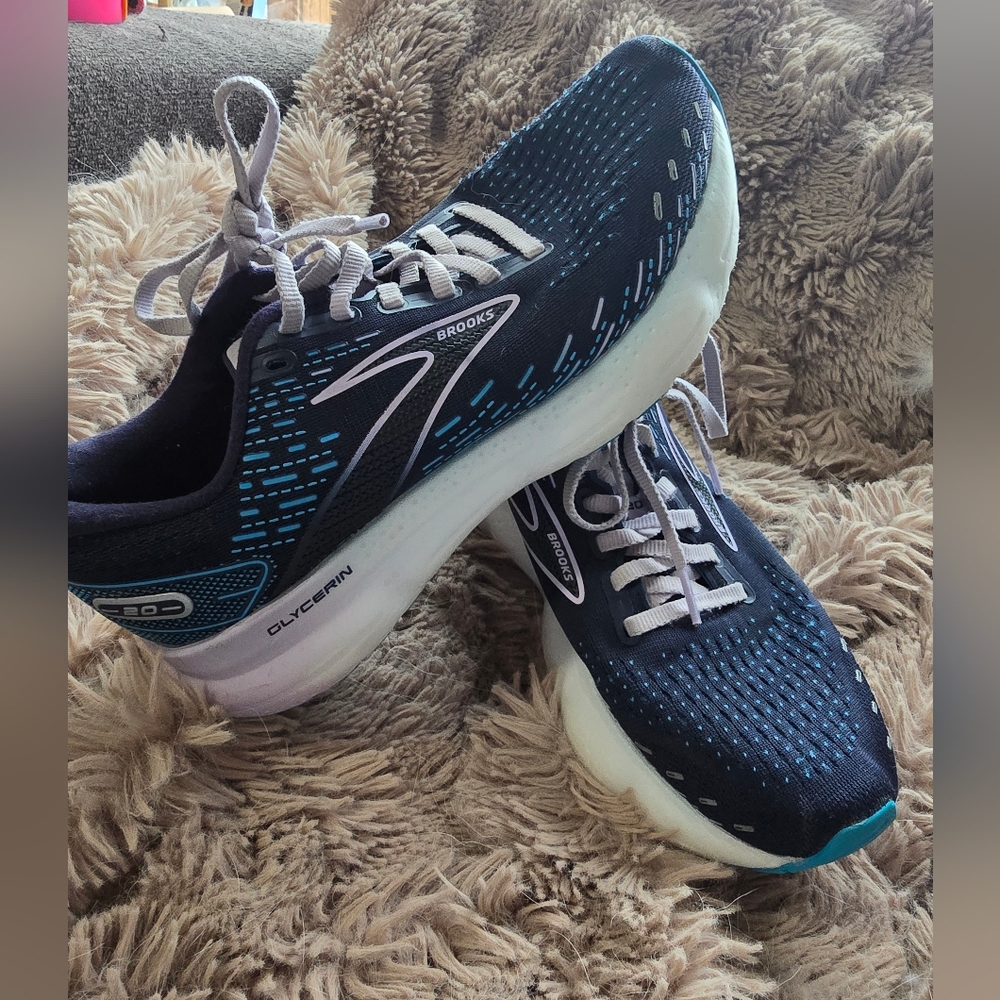 Brooks Navy Blue Running Shoes